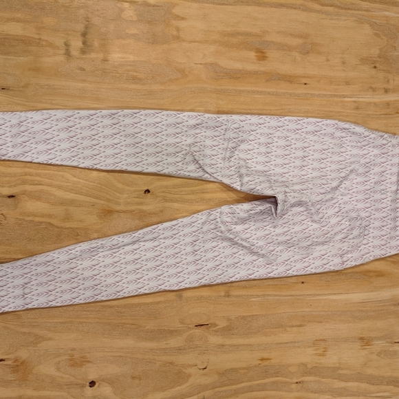 BuffBunny Leggings - Picture 5 of 5